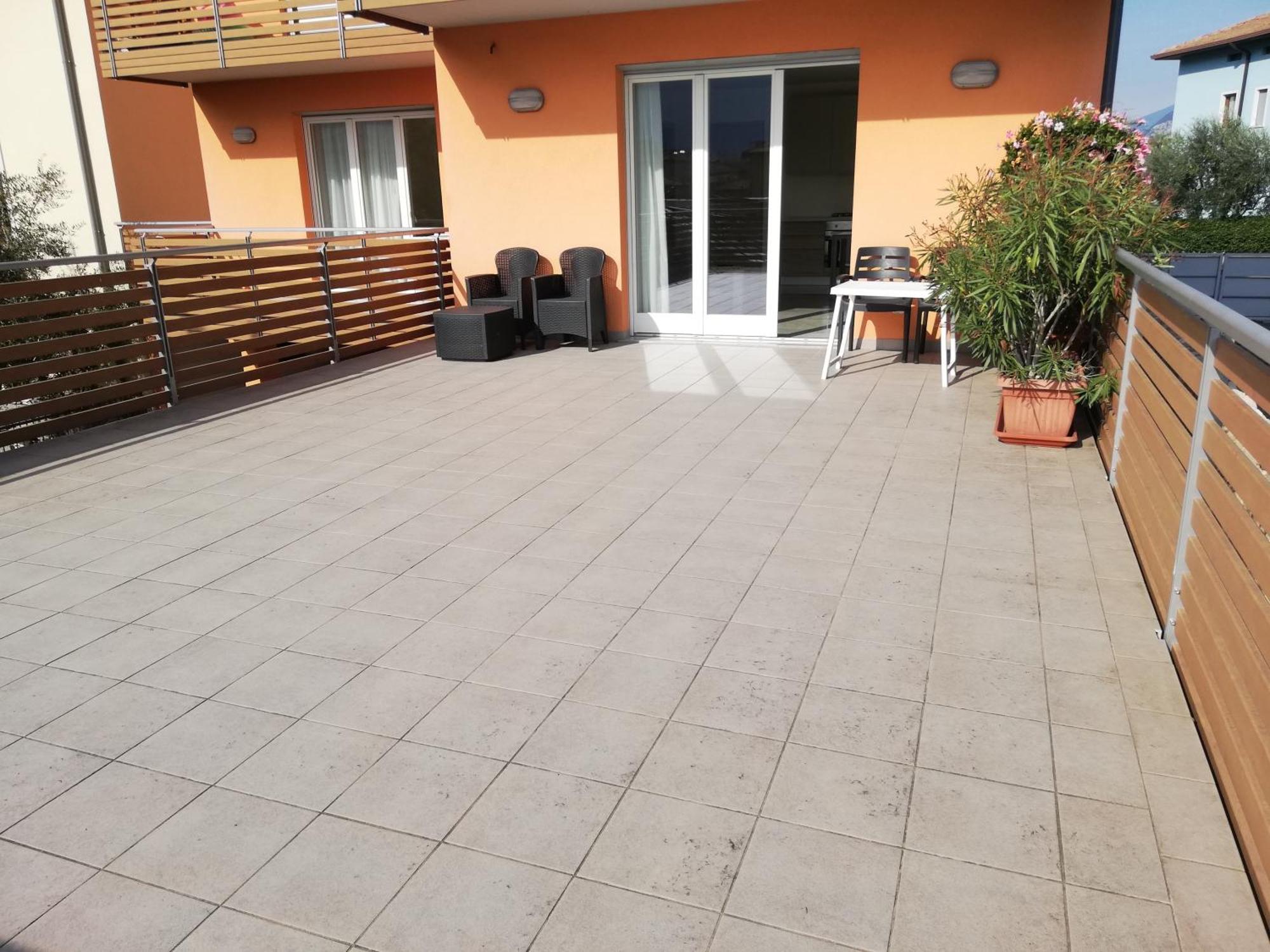 Appartamento La Terrazza ริวาเดลการ์ดา ภายนอก รูปภาพ