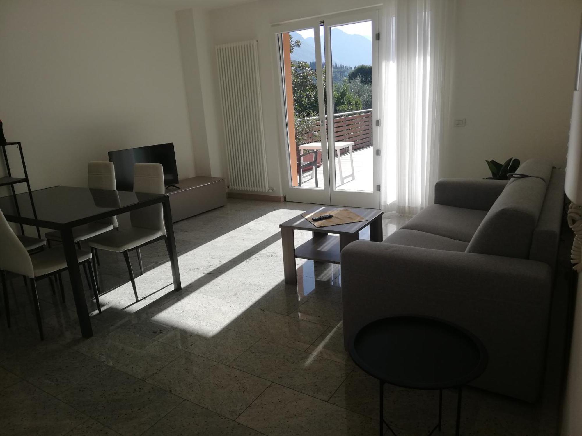 Appartamento La Terrazza ริวาเดลการ์ดา ภายนอก รูปภาพ